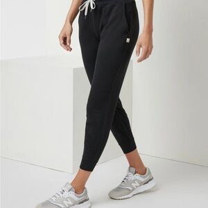 Vuori performance joggers